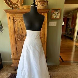 Vintage bridal/ formal wear full lenght slip, petticoat, no tag xs?